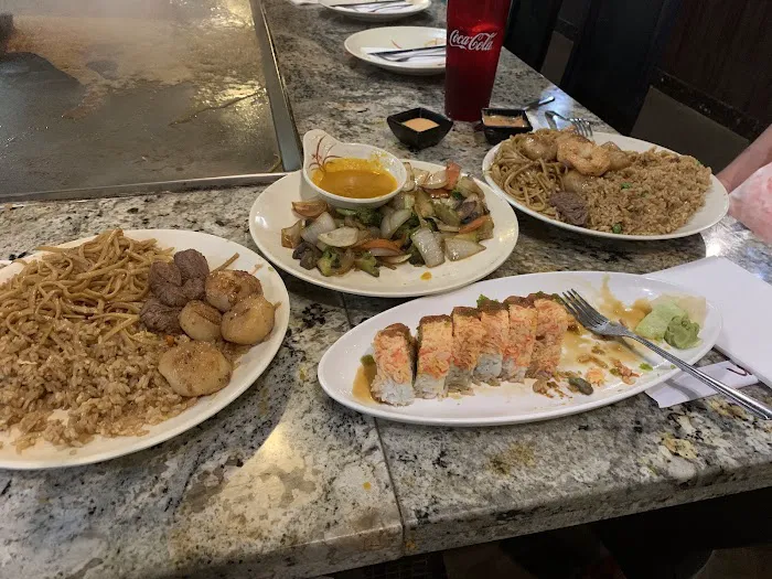 Umi Sushi & Hibachi Grill Picture 10