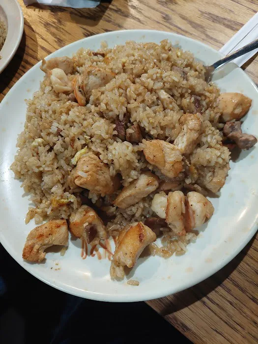 Umi Sushi & Hibachi Grill Picture 3