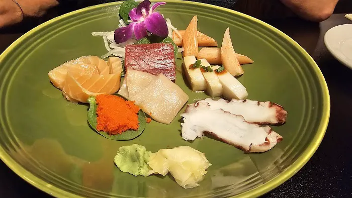 Asi-Fusion Asian Kitchen & Sushi Bar Picture 9