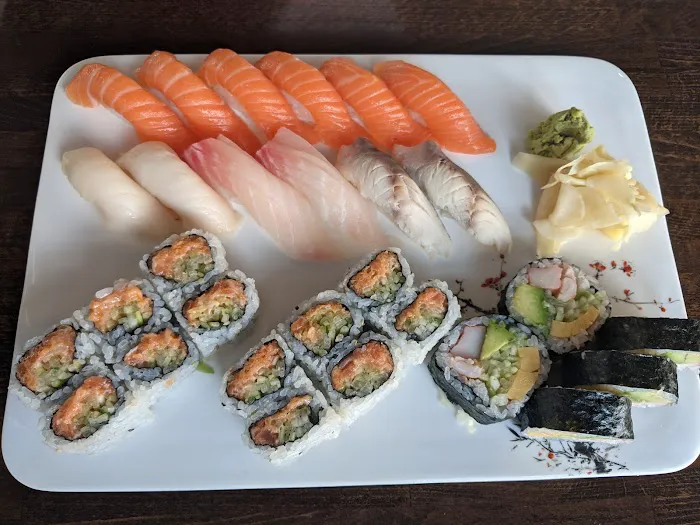 Fontana Sushi (6th Ave) Picture 9
