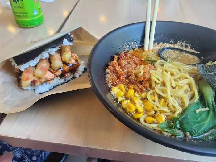 Wellness Sushi Picture 6