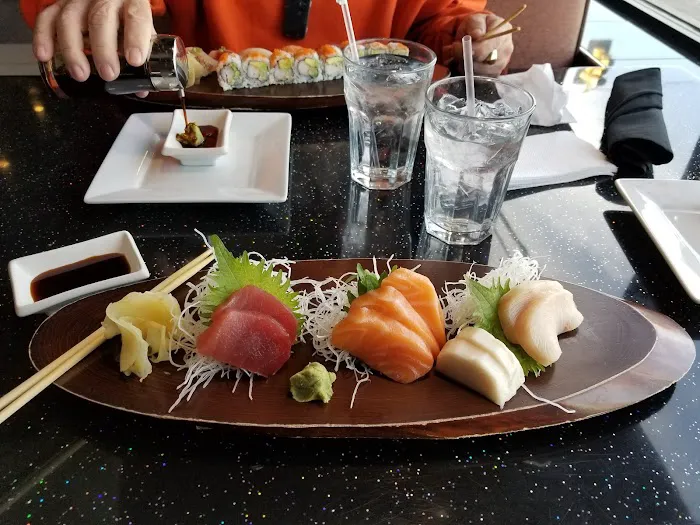 Sushi Harbor Picture 9