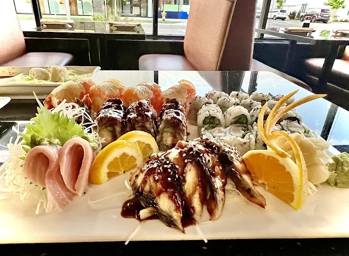 Sushi Harbor Picture 4