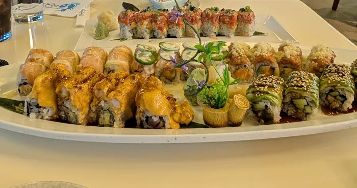 BlueFin Sushi Bar & Restaurant Picture 3