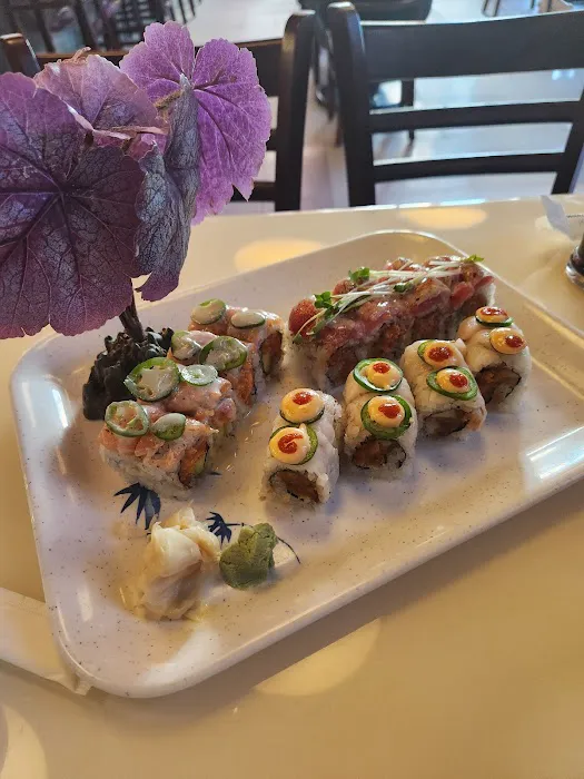 BlueFin Sushi Bar & Restaurant Picture 4
