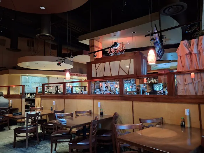 Zen Asian Sushi Bar & Grill Picture 5