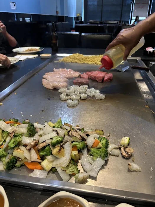 Mt. Fuji Japanese Sushi & Hibachi Restaurant Picture 2