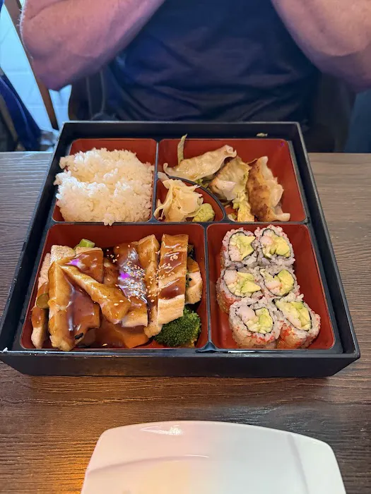 Fontana Sushi Picture 8