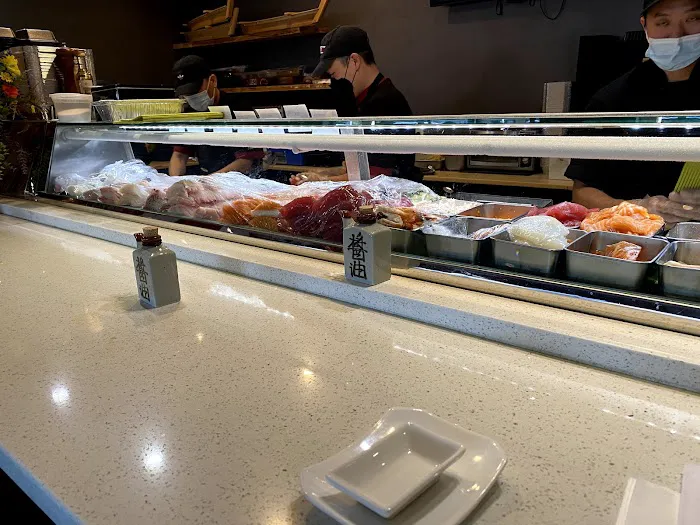 Land of Sushi Picture 3