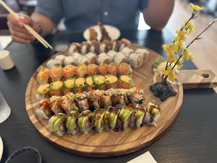 Mika Sushi II Picture 4
