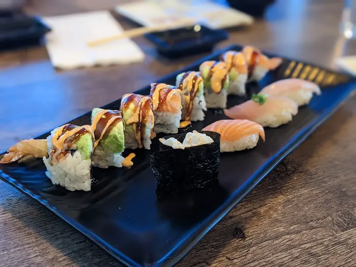 Joy Sushi Picture 3