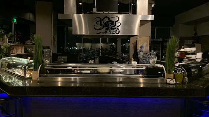 Joy Sushi Picture 10