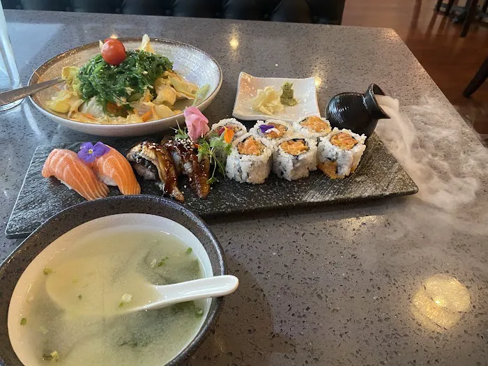 Mr. Sake Sushi & Grill Picture 2