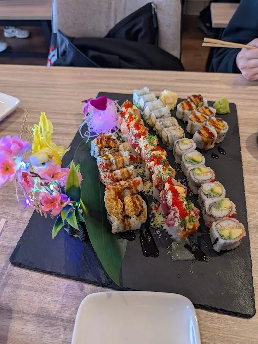 Udon Kaisha (Sushi & Noodles) Picture 8