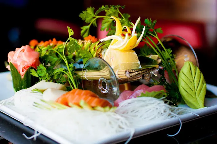 Yurihana Sushi Bar & Pan-Asian Cuisine Picture 10