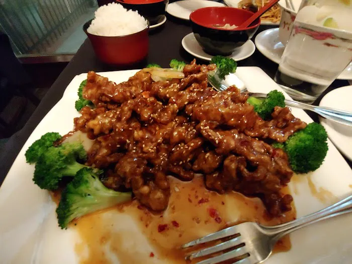 Yurihana Sushi Bar & Pan-Asian Cuisine Picture 8