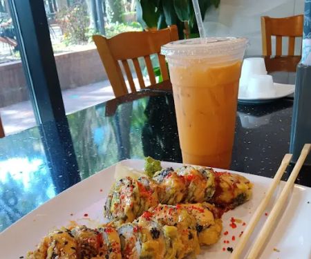 OnARoll Sushi