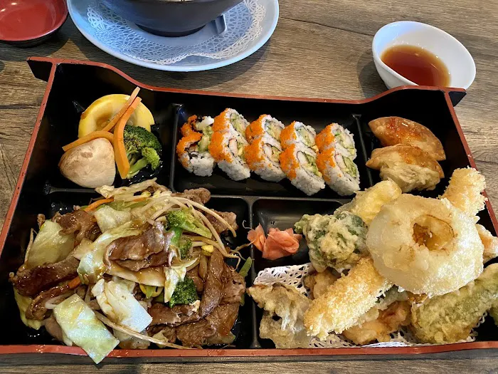 Yoko's Japanese Restaurant Picture 8