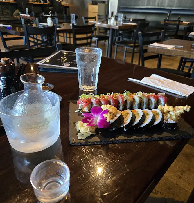 Kiwa Asian Kitchen Sushi, Korean, Bar & Boba Picture 4