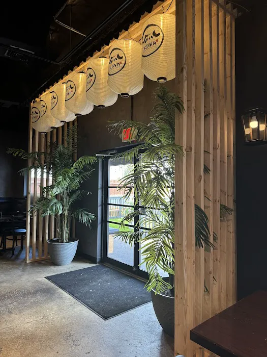 Kiwa Asian Kitchen Sushi, Korean, Bar & Boba Picture 9