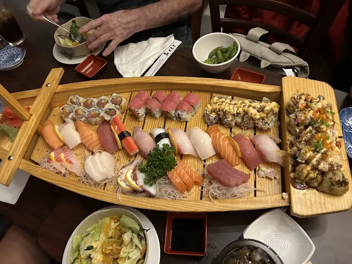 Yoshi Sushi Picture 8