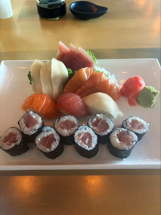 Oishi Sushi Bar Picture 2