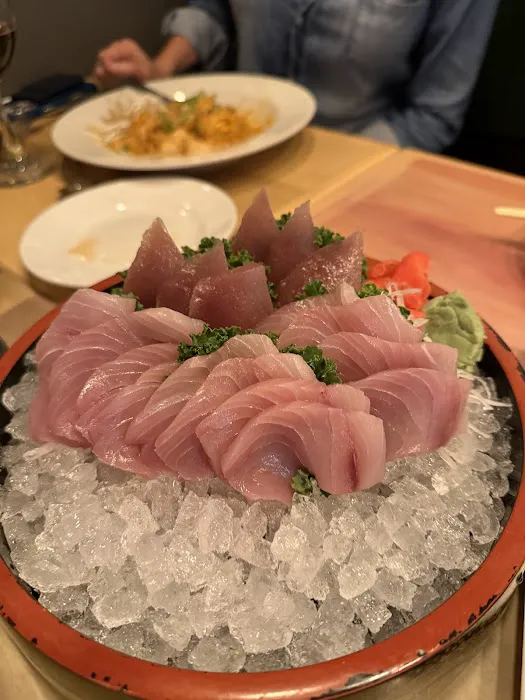 Oishi Sushi Bar Picture 4