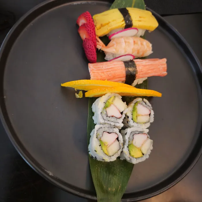 Takara Sushi Grill & Bar Picture 3