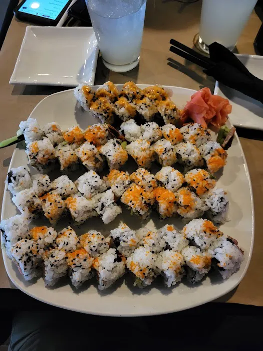 Hot Tuna Sushi Bar and Grille Picture 7