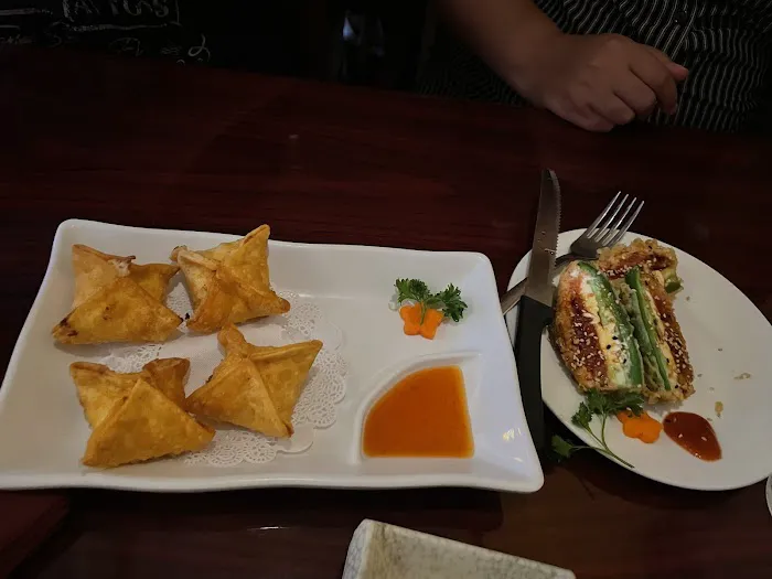 Mike's Sushi & Sake Bar Picture 4