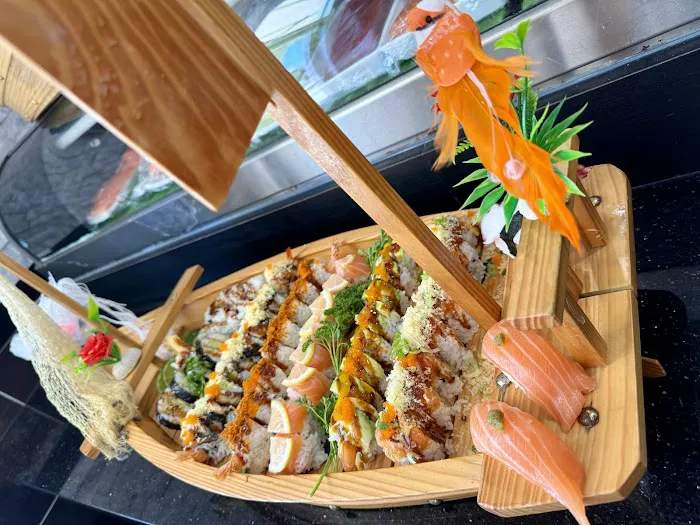 Crazy Cafe Sushi & Kitchen Hibachi Picture 10