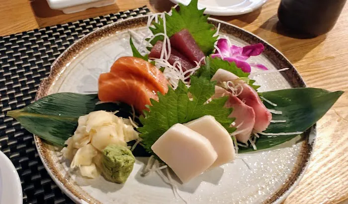 Mr LC Sushi Hibachi Asian Bistro Picture 7