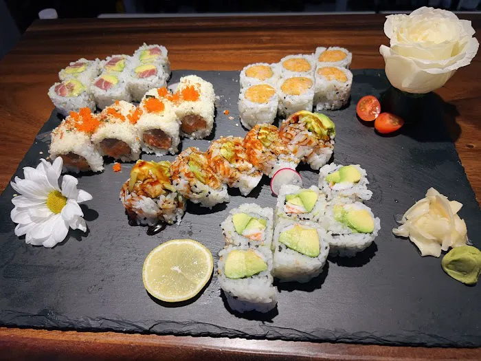 Kitsune Sushi Picture 4