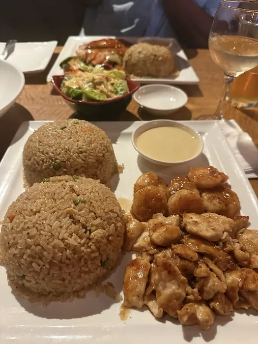 Tsunami Sushi & Hibachi Grill Picture 8
