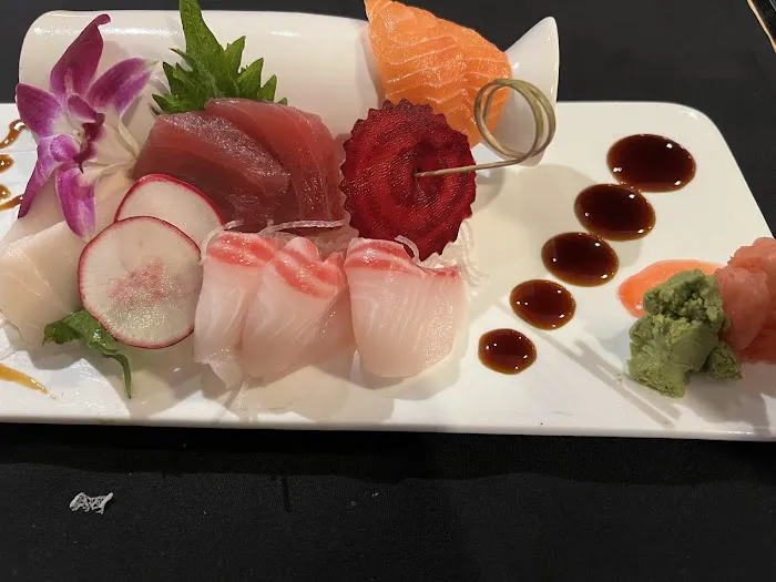 Tsunami Sushi & Hibachi Grill Picture 5