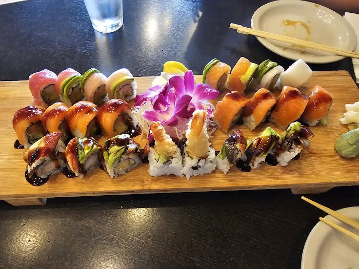 Hot Sake Sushi & Asian Picture 1