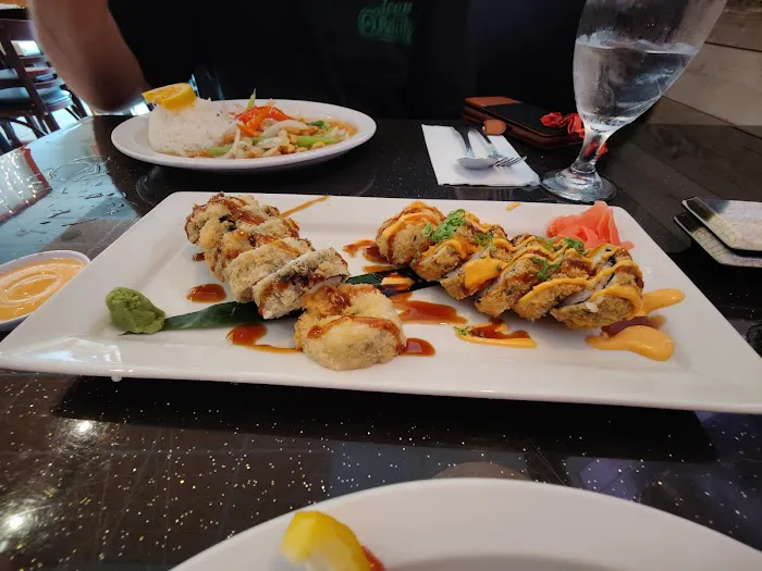 Sumo Sushi Bar Picture 8