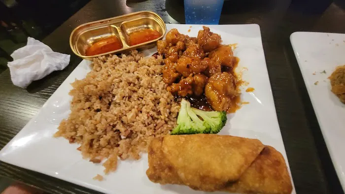 Sakura Asian Cuisine & Sushi Picture 9