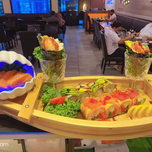 E Sushi & Grill Picture 8
