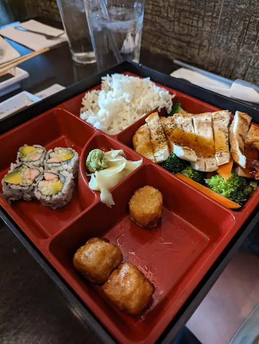 Mizu Sushi & Hibachi Express Picture 4