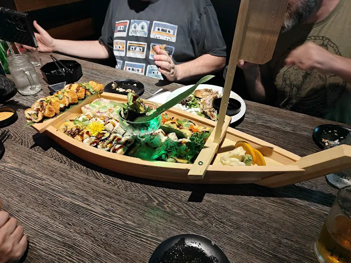 SUSHI BAY KITCHEN & SAKE BAR Picture 6