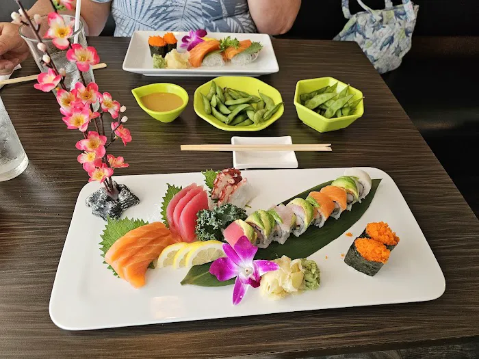Red Plum Sushi and Hibachi Picture 9