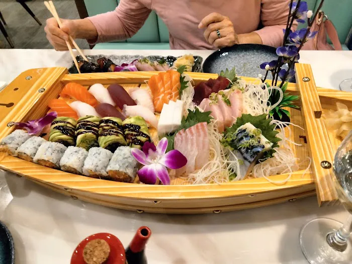 Fuji Sushi Steakhouse Picture 9
