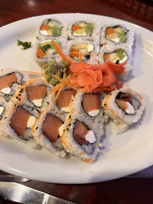 Siam Thai & Sushi Restaurant Picture 1