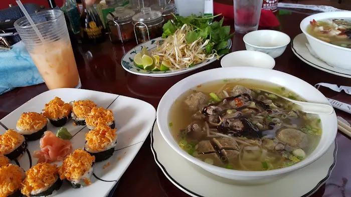 Siam Thai & Sushi Restaurant Picture 7