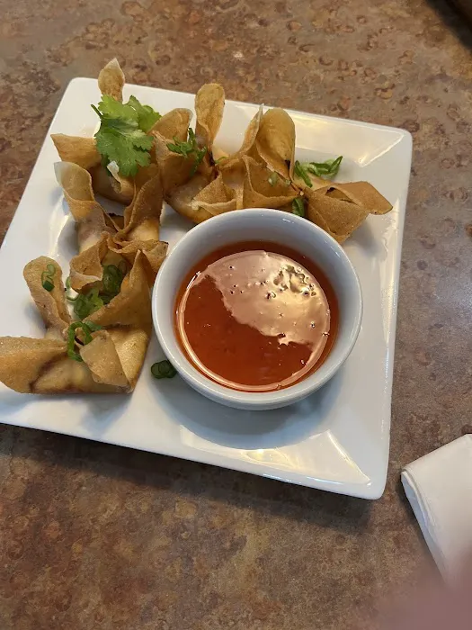 Nguyen’s Kitchen & Sushi Bar Picture 9