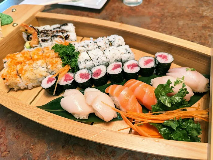 Nguyen’s Kitchen & Sushi Bar Picture 8