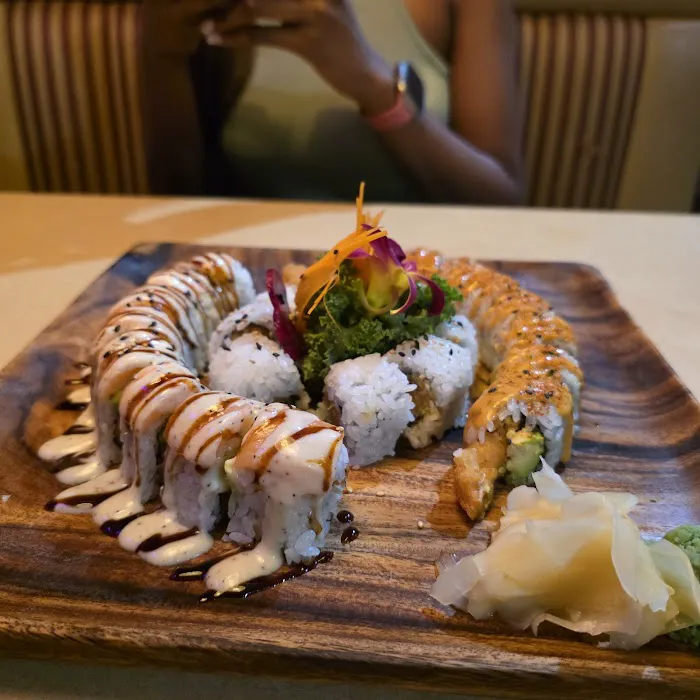 Nguyen’s Kitchen & Sushi Bar Picture 3