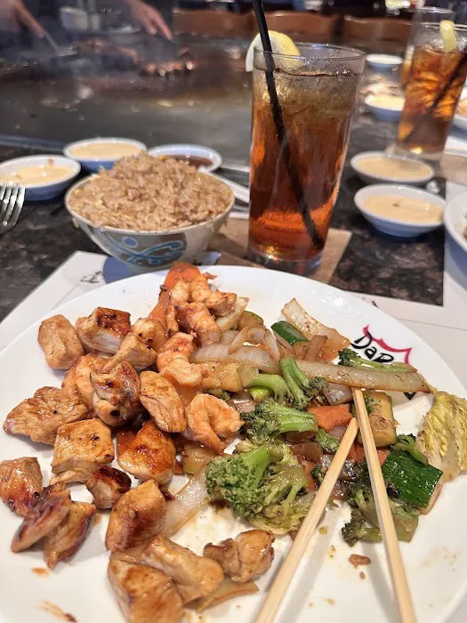 DaRuMa Japanese Steakhouse and Sushi Lounge Picture 9