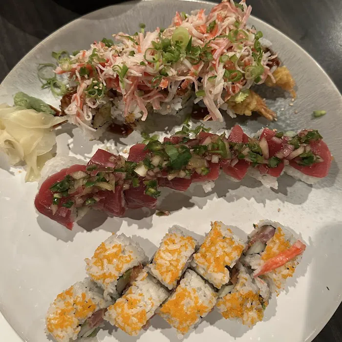 MAKS Asian Kitchen & Sushi Picture 3